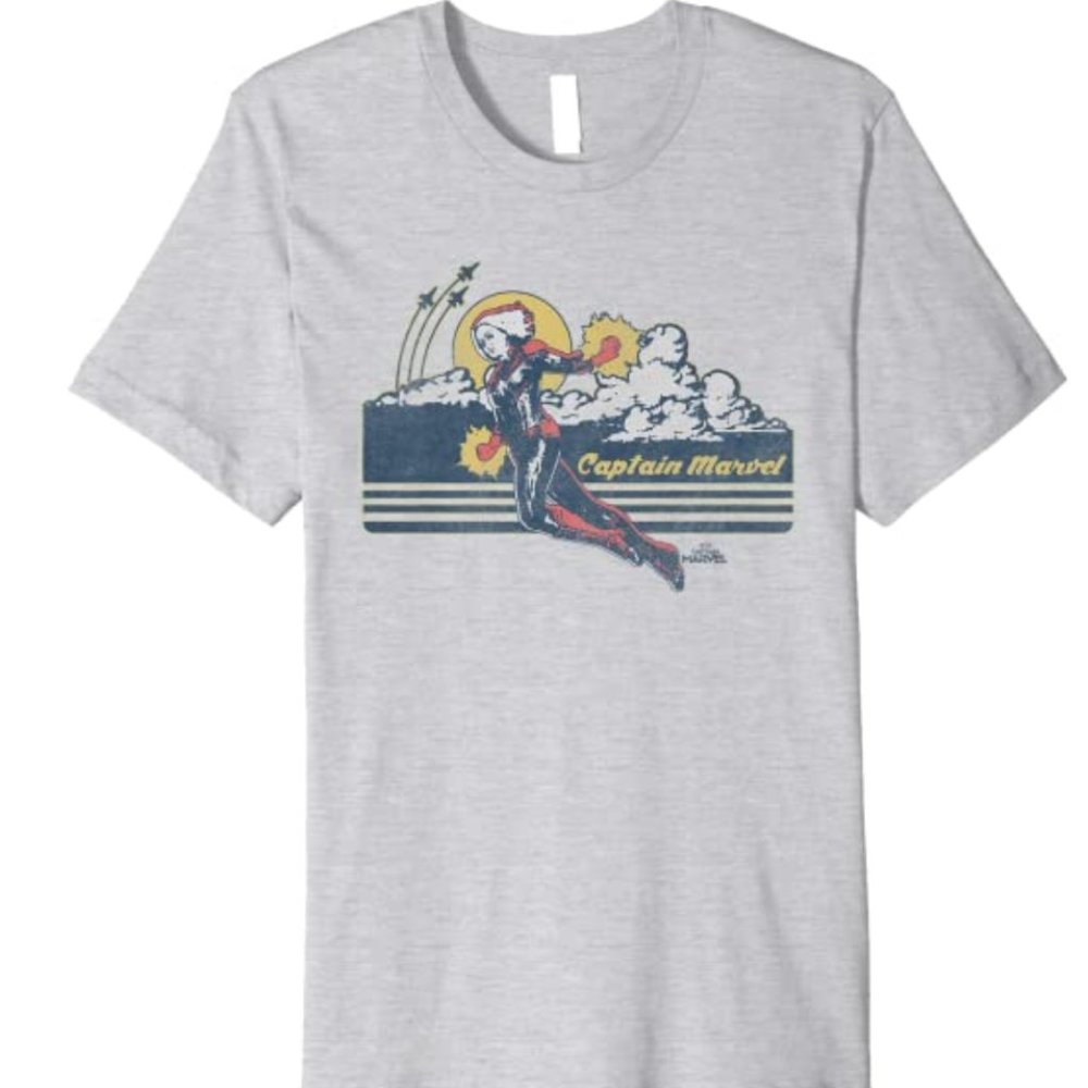 Captain Marvel T-shirt NWOT Size XL